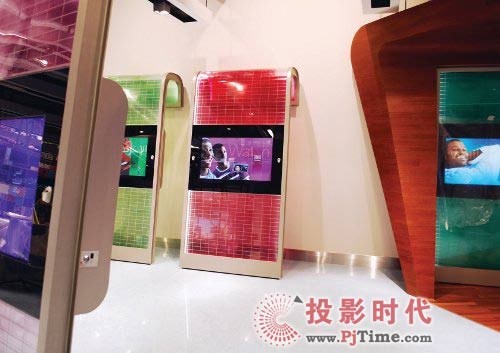 Zain巴林商店的未來特征的數(shù)字標(biāo)牌