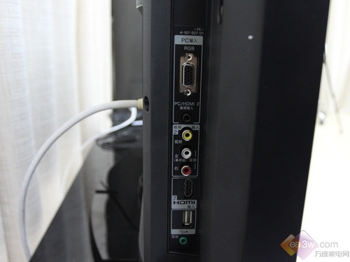 索尼KDL-46HX700背部接口及側(cè)置按鍵