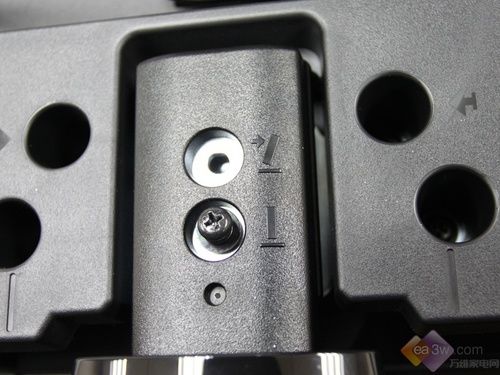 索尼KDL-46HX700更多外觀細節(jié)