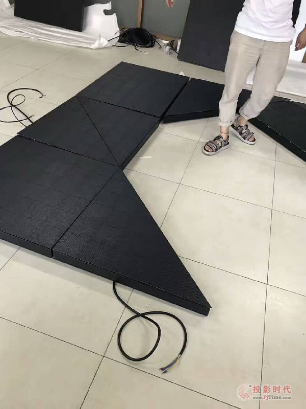 ļdℓ(chung)⮐ٶMvҹ