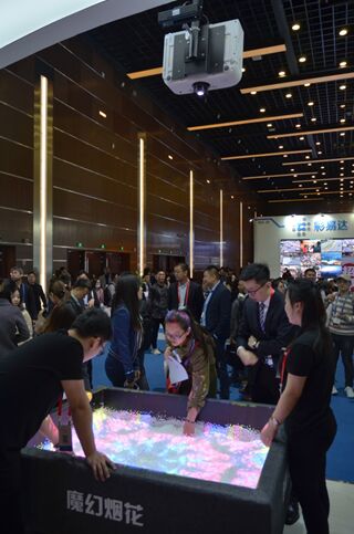 ϿƼBG(sh)ʬF(xin)Infocomm China 2018Wҫc(din)