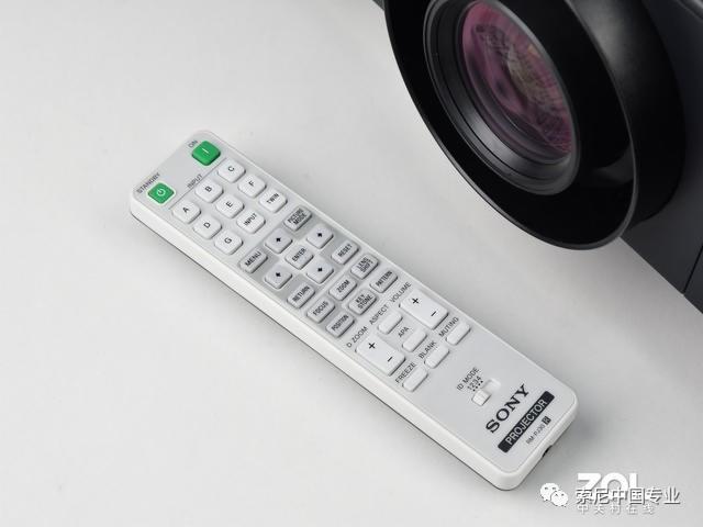 3LCDͶӰF755HZuy8000ȿmࡰ桱