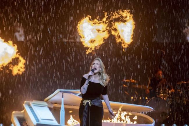 AR |L-Acoustics L-ISAʽUg(sh)Weekends With Adeleݳ¸߶